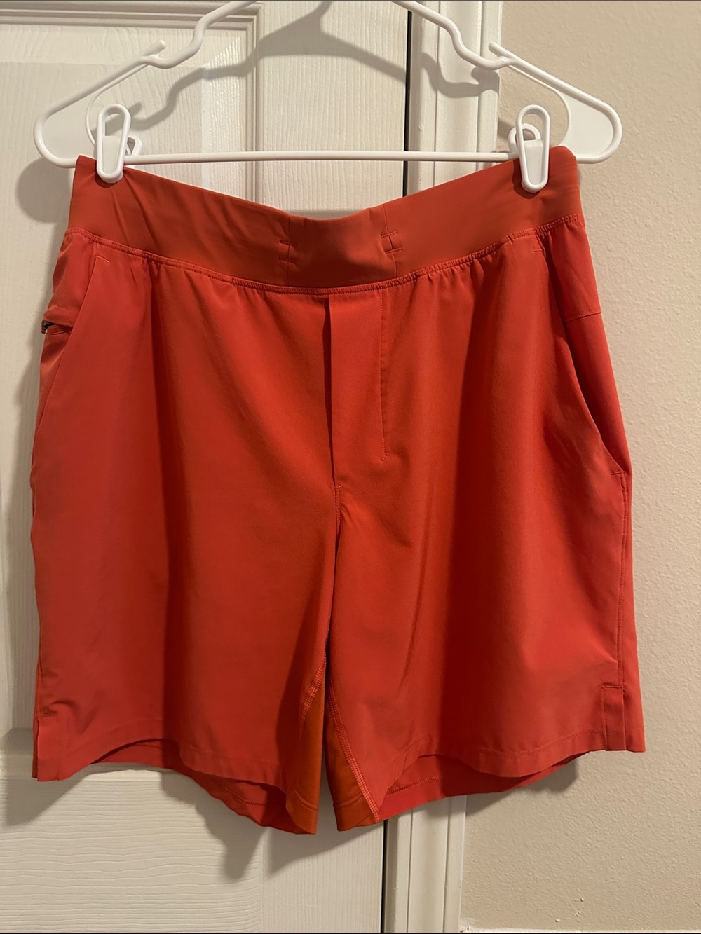 T.H.E. Linerless Lululemon Men’s Shorts 7in inseam